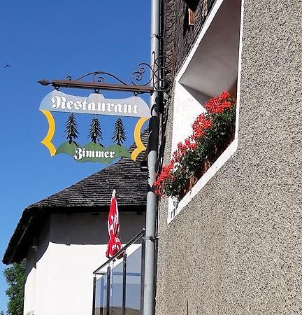 Hotel-Restaurant Drei Tannen ベルヴァルト エクステリア 写真