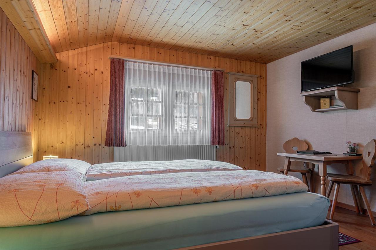 Hotel-Restaurant Drei Tannen ベルヴァルト エクステリア 写真