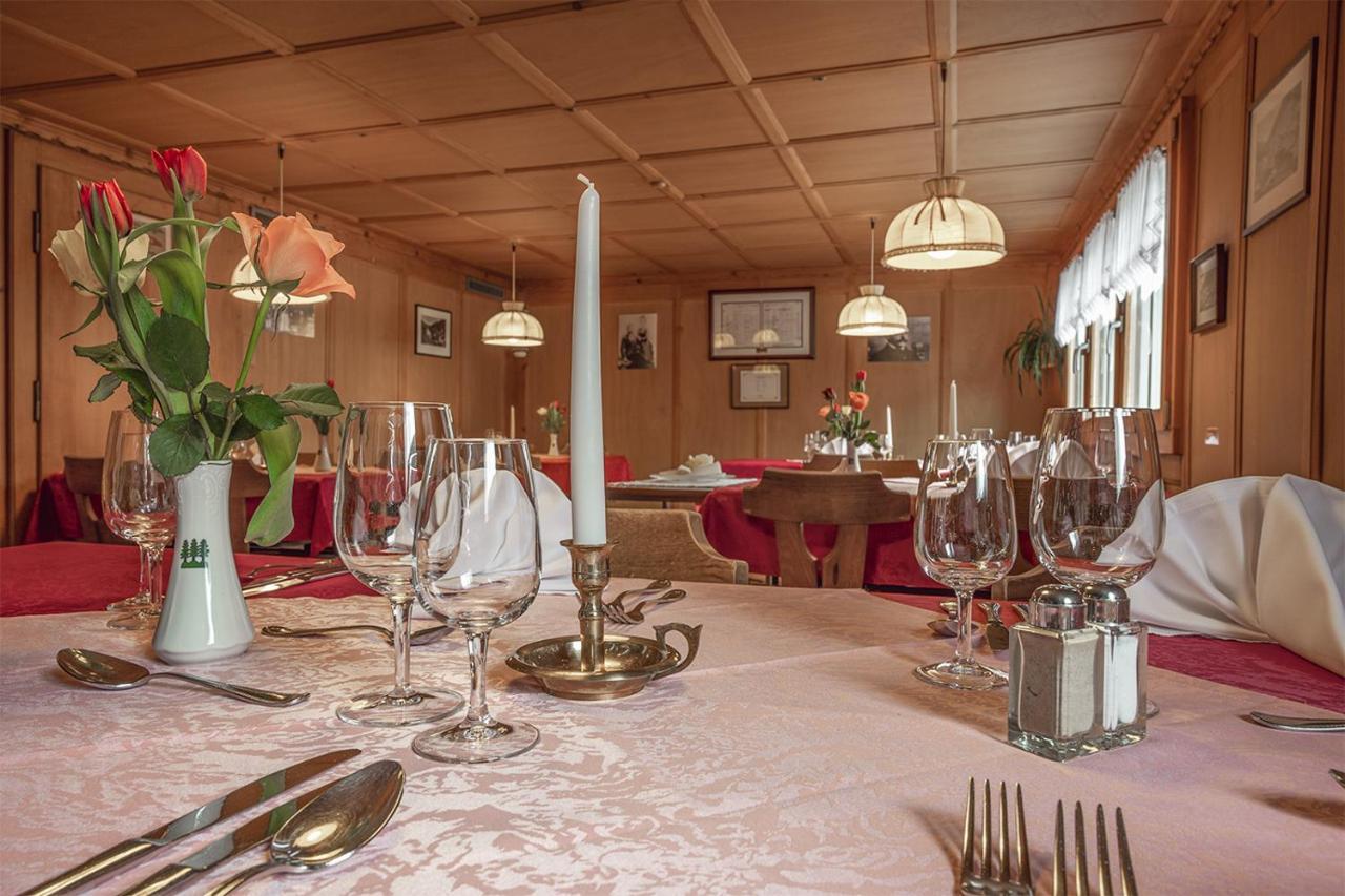 Hotel-Restaurant Drei Tannen ベルヴァルト エクステリア 写真