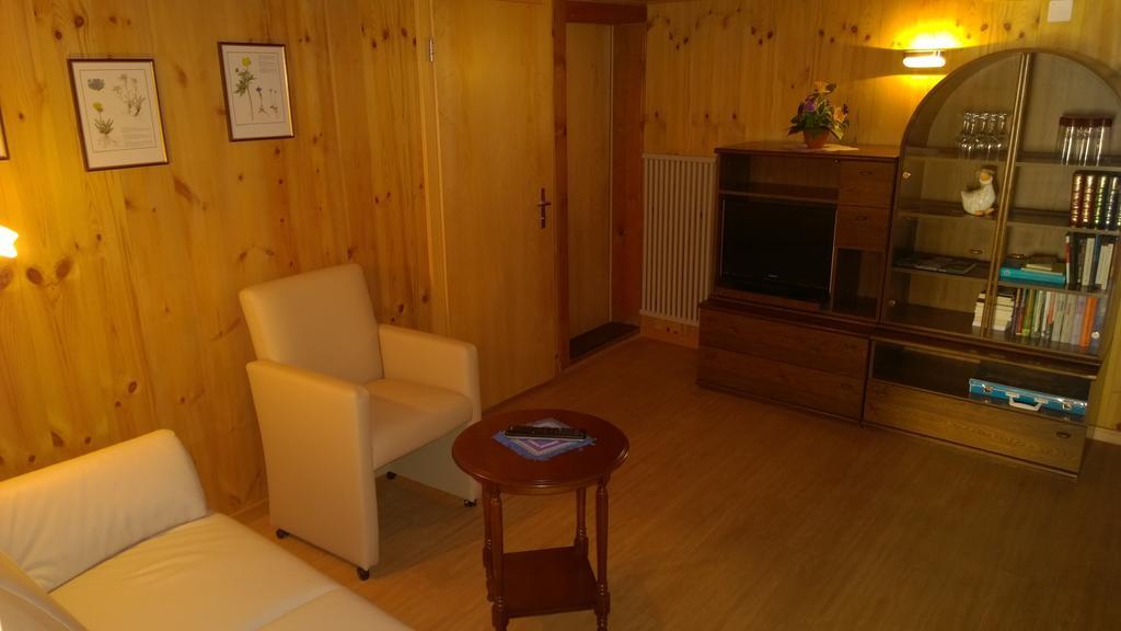 Hotel-Restaurant Drei Tannen ベルヴァルト 部屋 写真