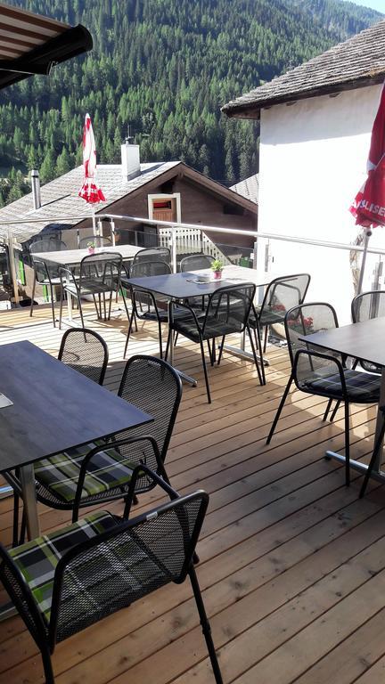 Hotel-Restaurant Drei Tannen ベルヴァルト エクステリア 写真