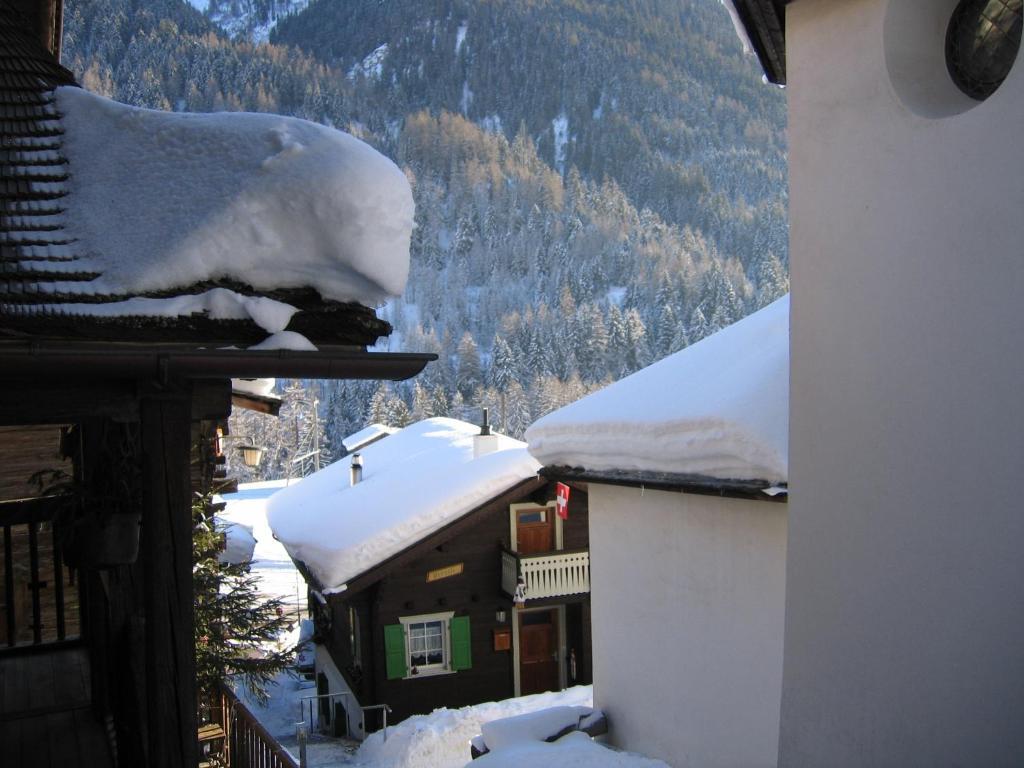Hotel-Restaurant Drei Tannen ベルヴァルト エクステリア 写真